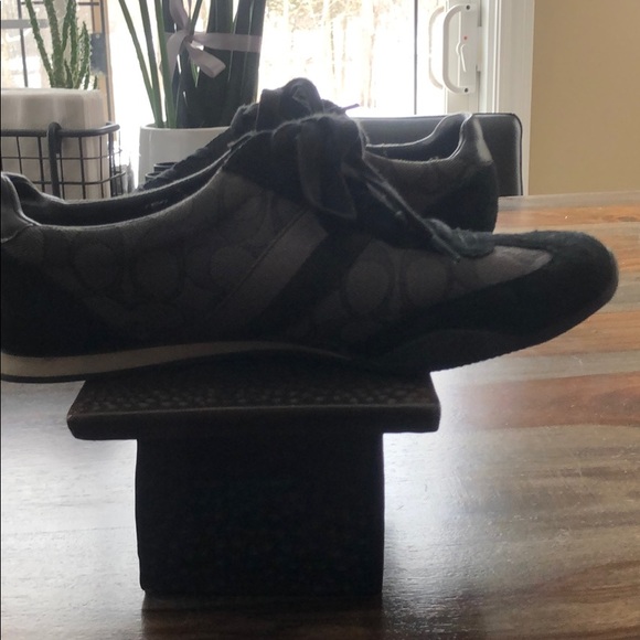 COACH - Kelson Monogram Sneakers (8.5) - Picture 4 of 10